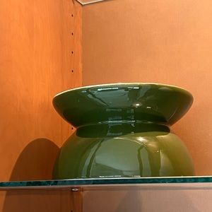 1960’s vintage green vase. 7 inches round. Mid Century Modern MCM style.